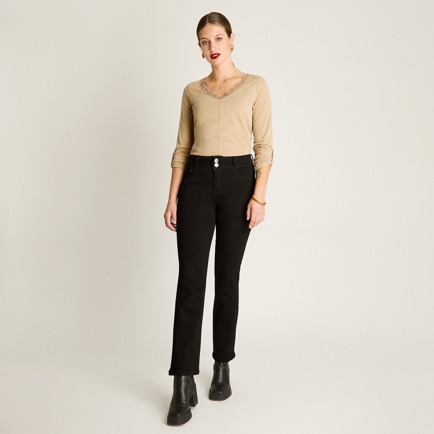 Jeans Negro Elasticidad Media Sin Forro Calce Normal Tela Denim
