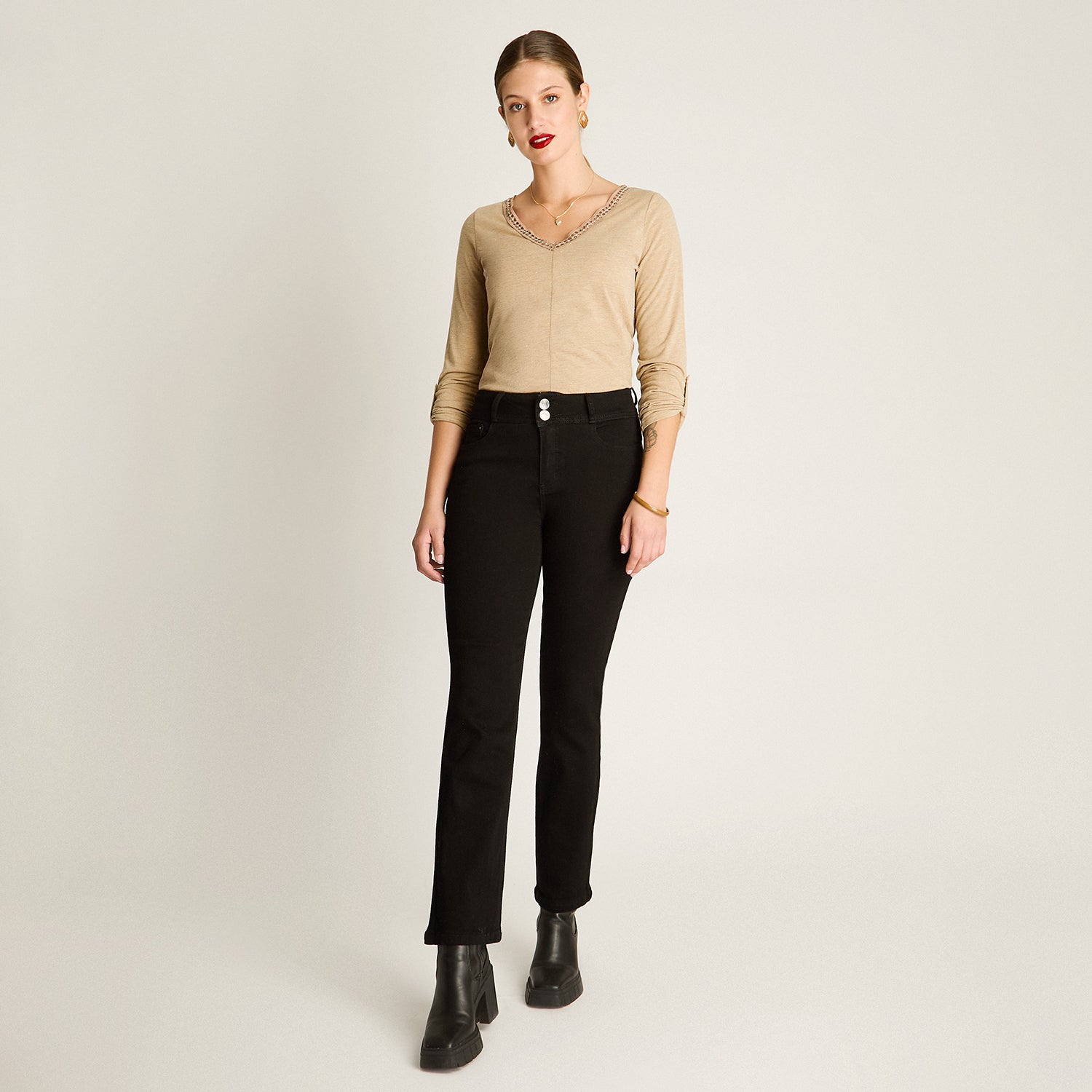 Jeans Negro Elasticidad Media Sin Forro Calce Normal Tela Denim