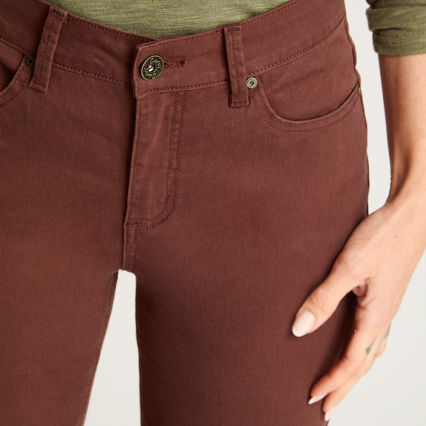 Jeans Recto Color 5 Bolsillos Terracota Curvi