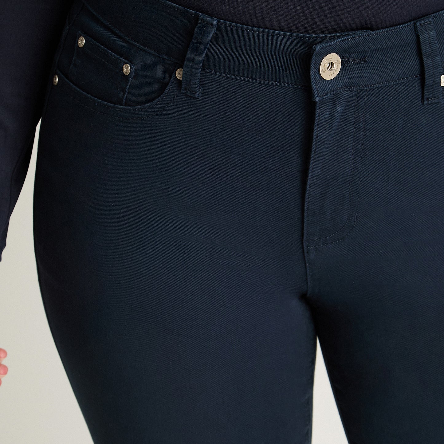 Jeans Recto Color 5 Bolsillos Azul Curvi