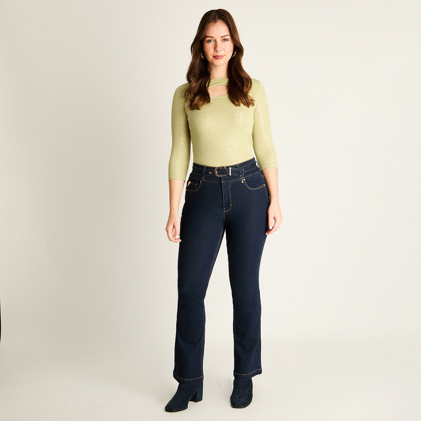 Jeans Azul Flare con Cinturón