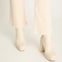 Jeans Beige Flare Elasticidad Media Calce Ajustado