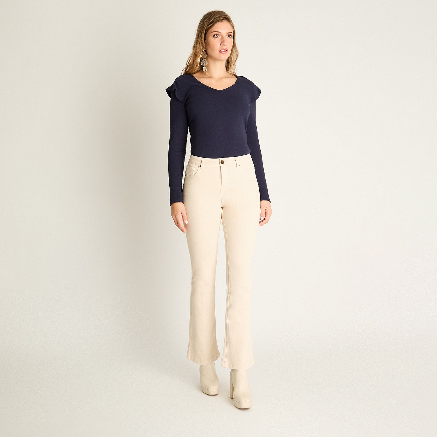 Jeans Beige Flare Elasticidad Media Calce Ajustado