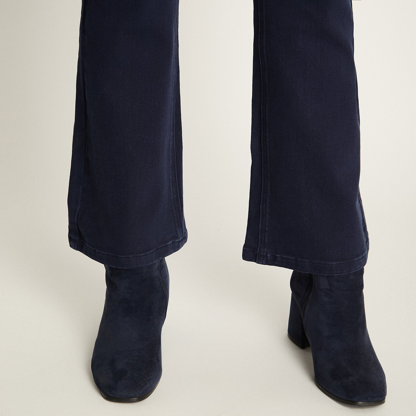 Jeans Azul Flare Elasticidad Media Calce Ajustado