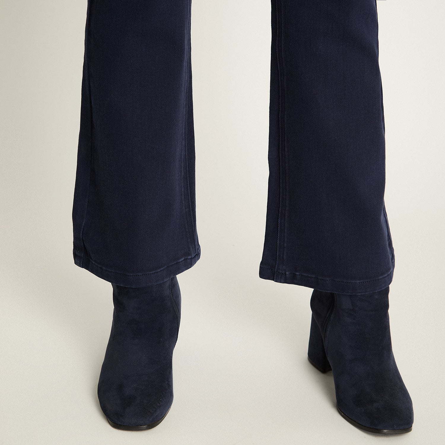 Jeans Azul Flare Elasticidad Media Calce Ajustado