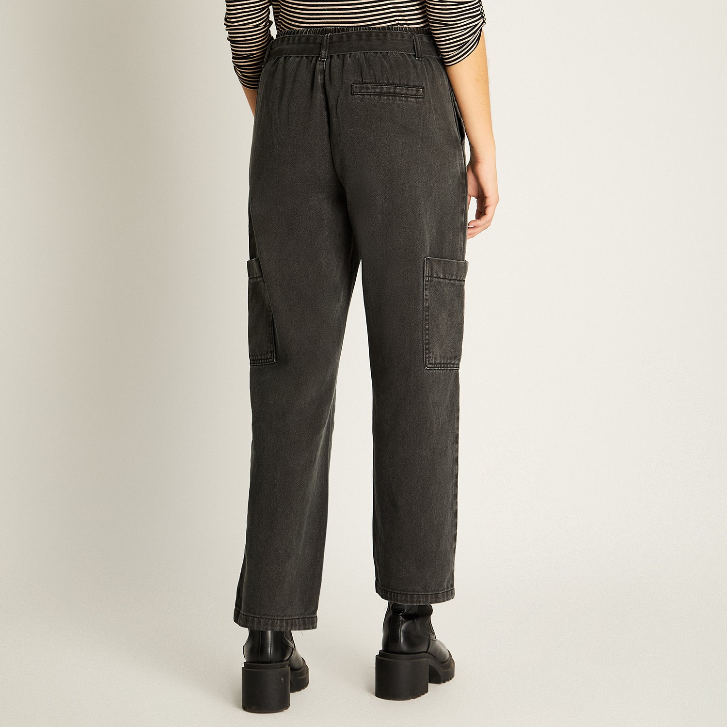 Jeans Cargo Gris Oscuro