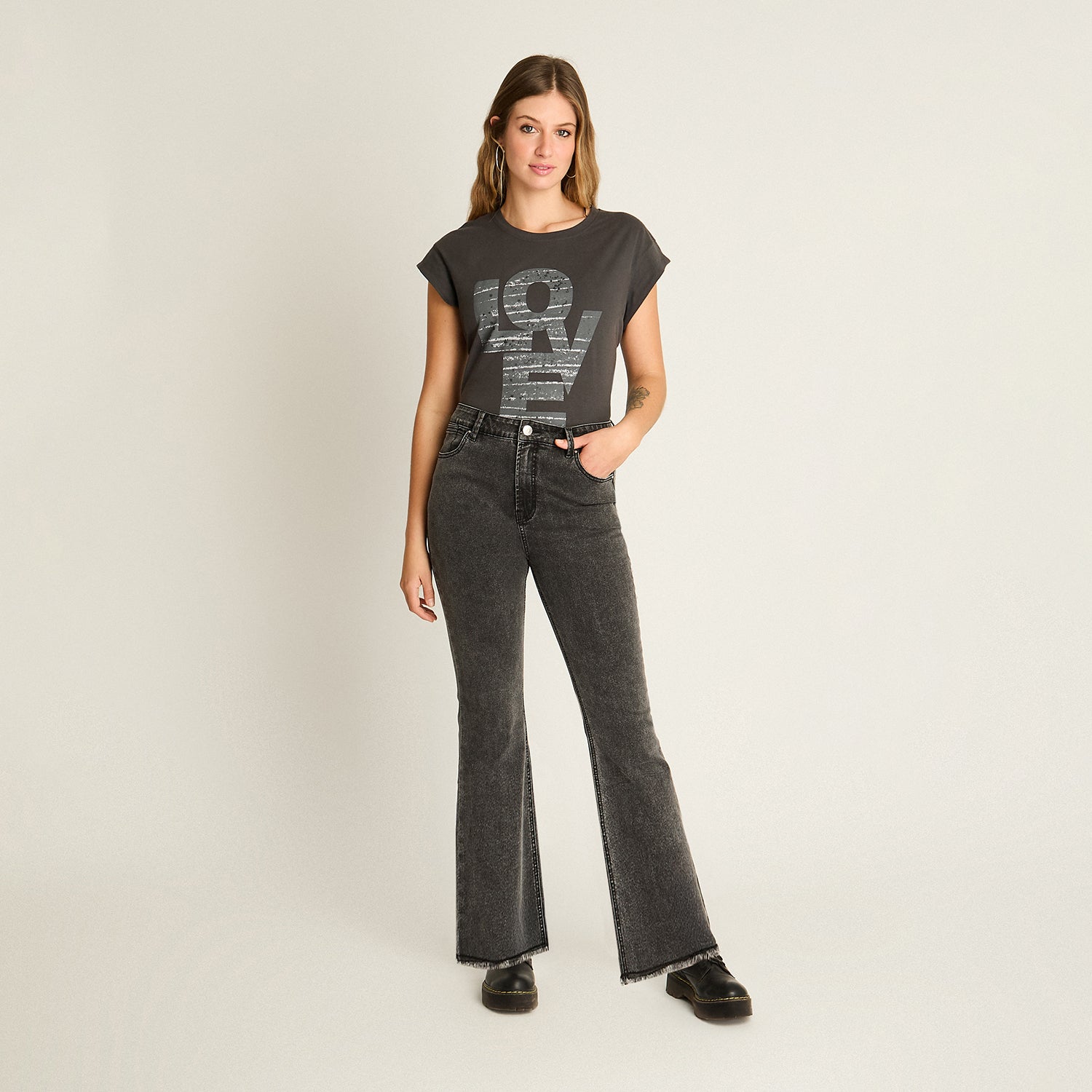 Jeans Gris Oscuro Recto Elasticidad Media Calce Ajustado