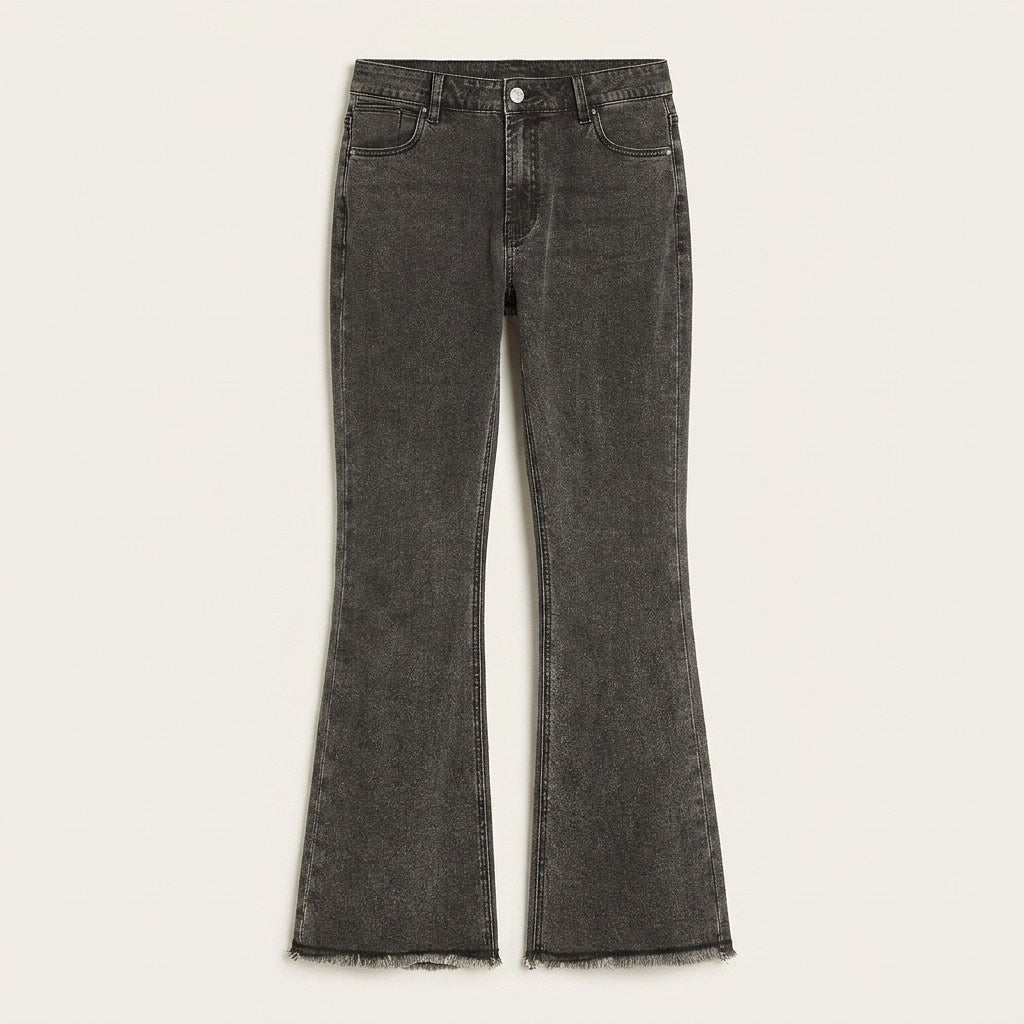 Jeans Gris Oscuro Flare en plano