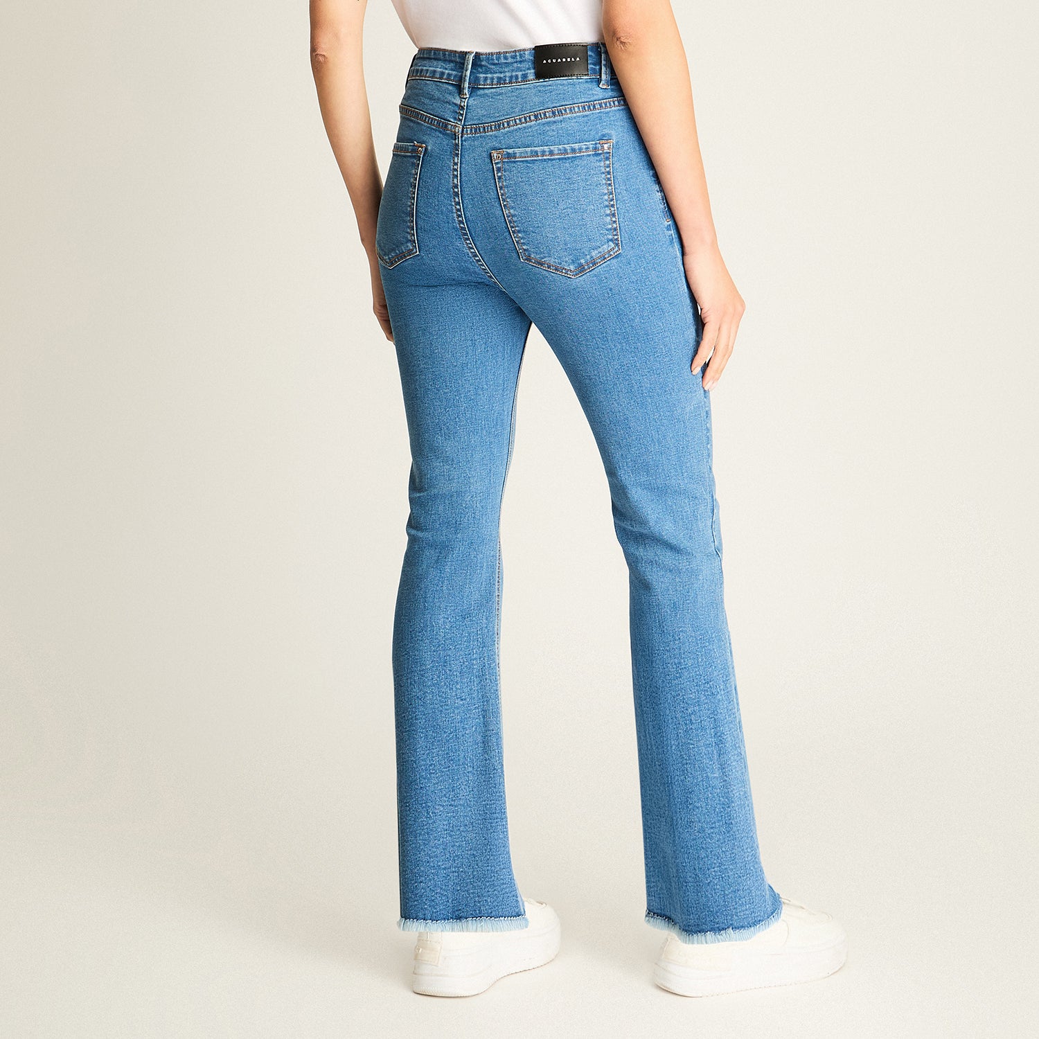 Jeans Azul Recto Elasticidad Media Calce Ajustado