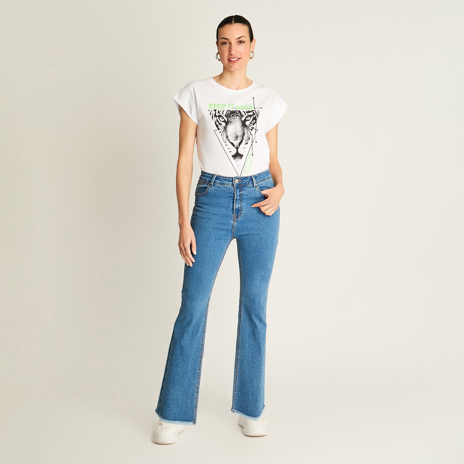 Jeans Azul Recto Elasticidad Media Calce Ajustado