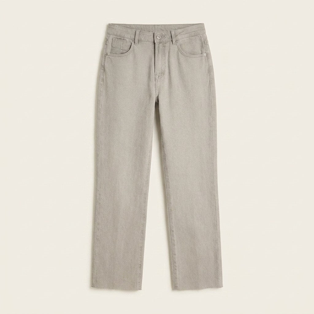 Jeans Gris Mom Con Ruedo en plano