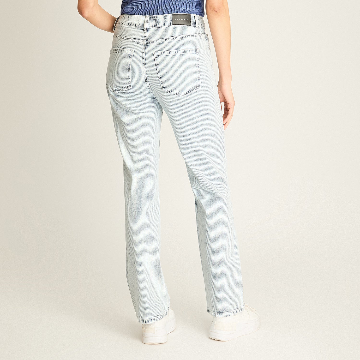 Jeans Azul Recto Con Rayas