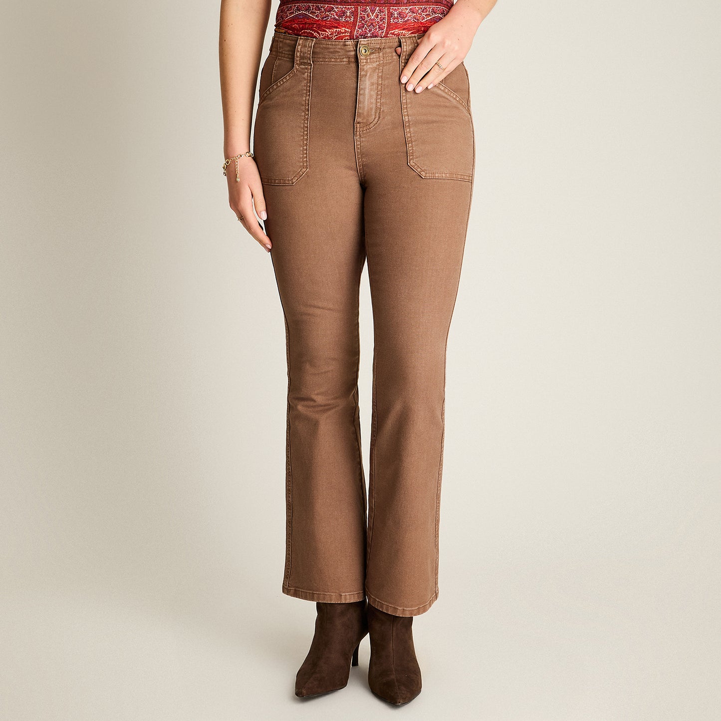 Jeans Taupe Elasticidad Baja Sin Forro Calce Ajustado Tela Denim