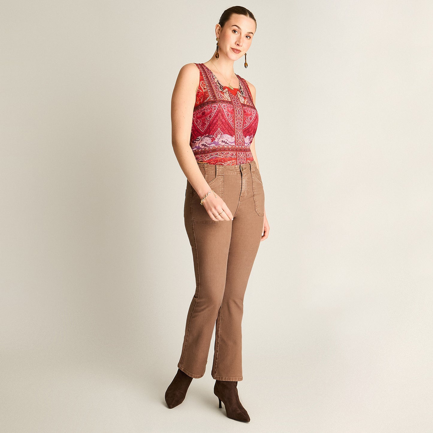 Jeans Taupe Elasticidad Baja Sin Forro Calce Ajustado Tela Denim