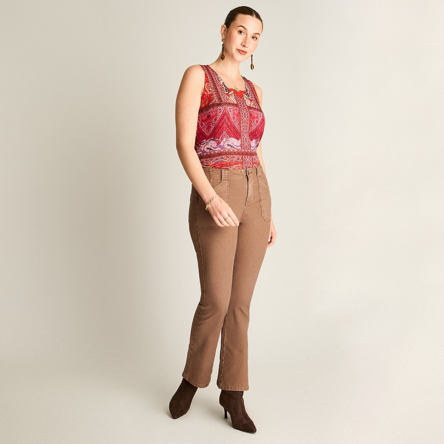 Jeans Taupe Elasticidad Baja Sin Forro Calce Ajustado Tela Denim