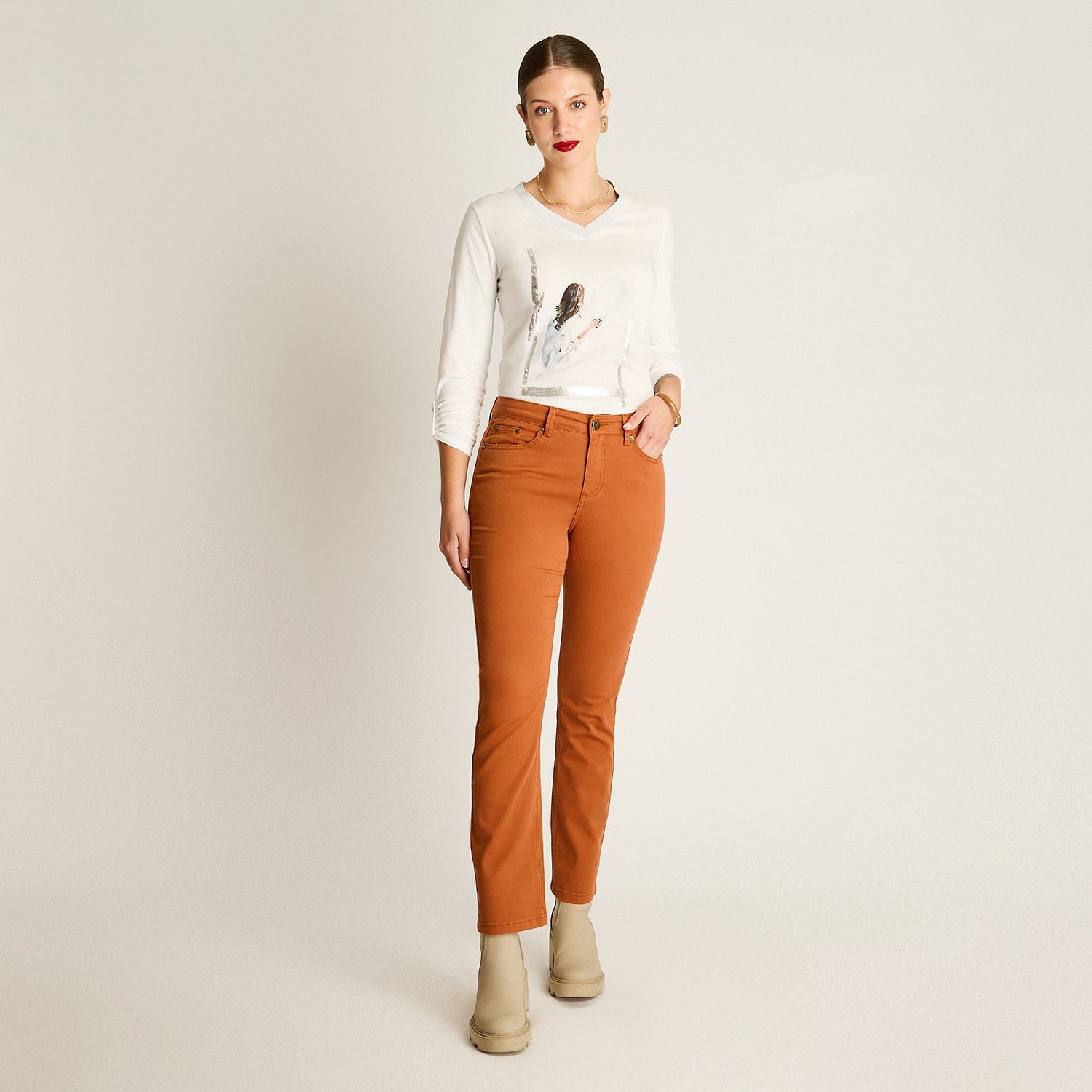 Jeans Terracota Elasticidad Baja Sin Forro Calce Normal Tela Denim