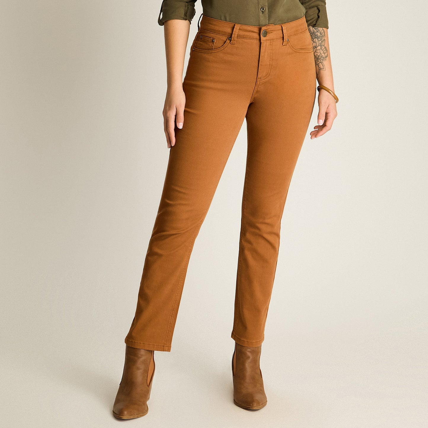 Jeans Mostaza Elasticidad Baja Sin Forro Calce Normal Tela Denim