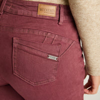 Jeans Burdeo Elasticidad Media Sin Forro Calce Ajustado Tela Denim