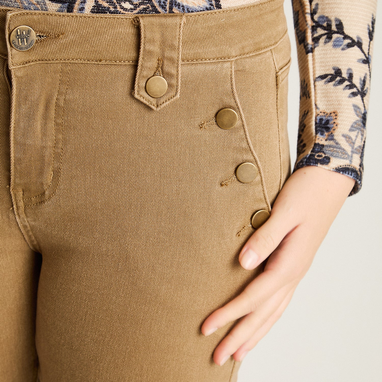 Jeans Camel Elasticidad Media Sin Forro Calce Normal Tela Denim