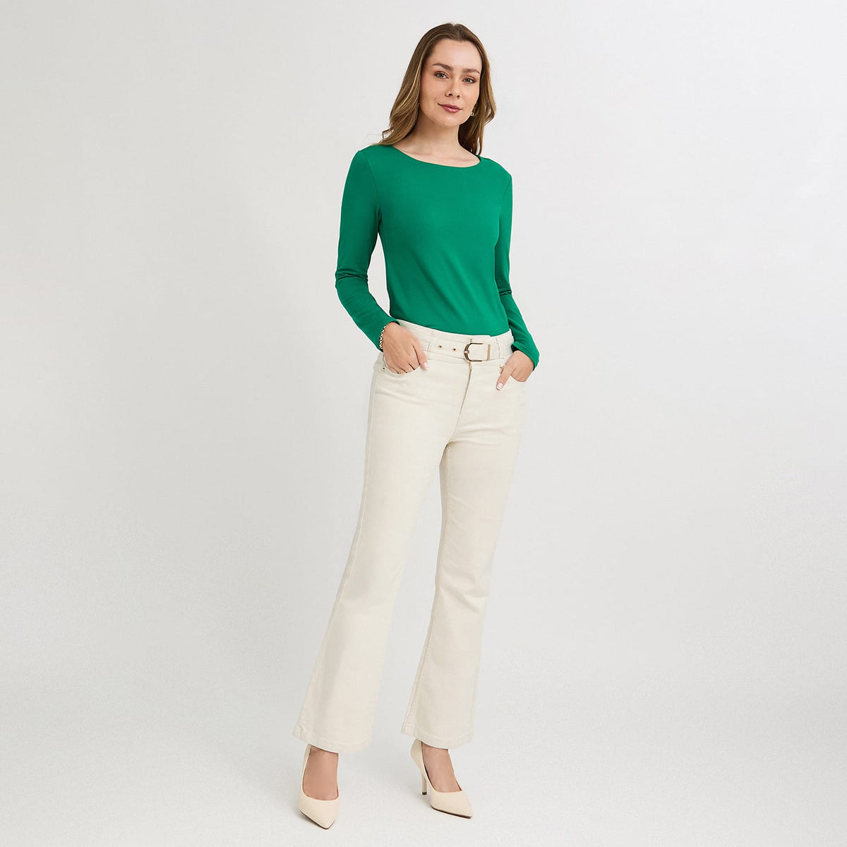 Jeans Flare con Cinturón Beige