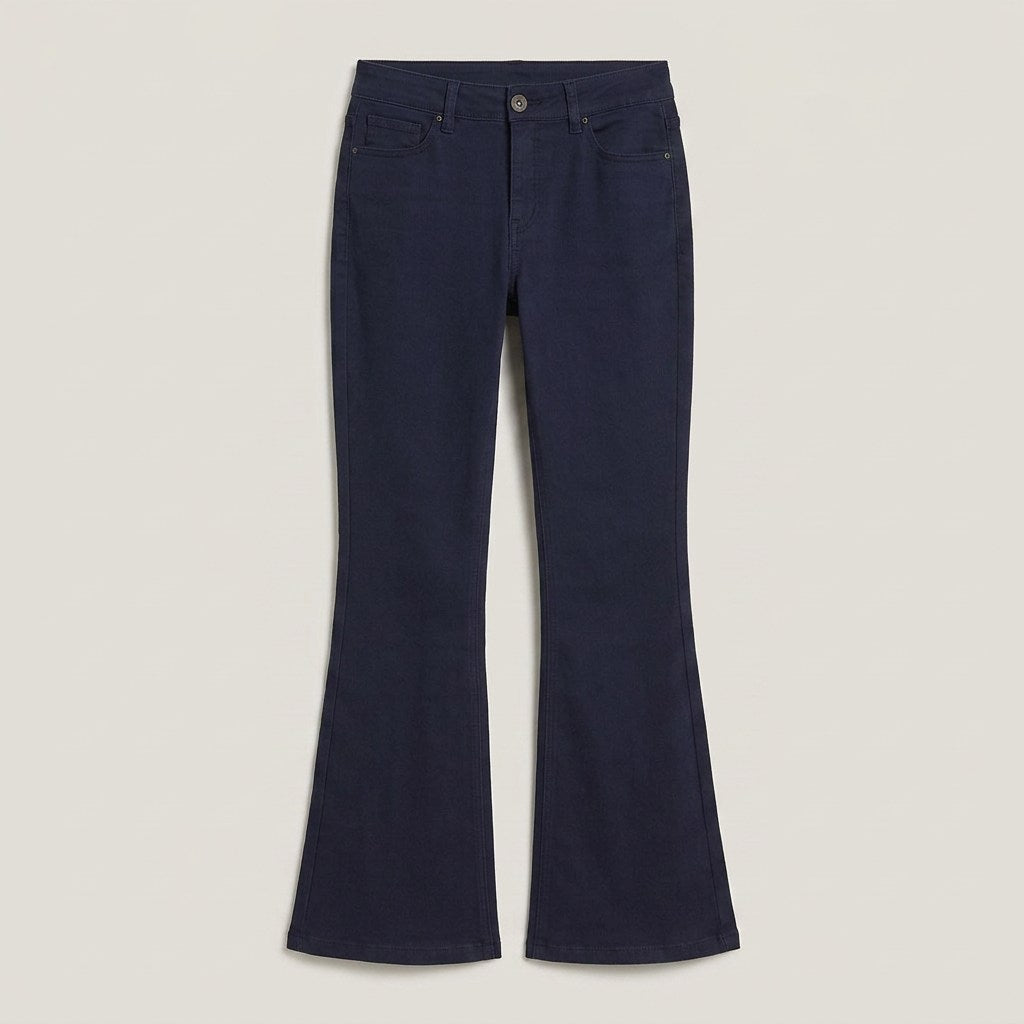 Jeans Flare un Botón Azul en plano