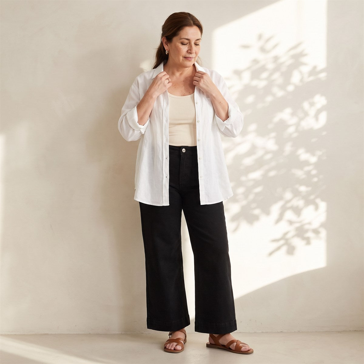 Jeans Culotte un Botón Negro lifestyle