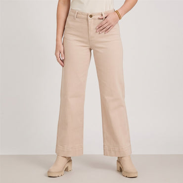 Jeans Culotte un Botón Camel en modelo plus size