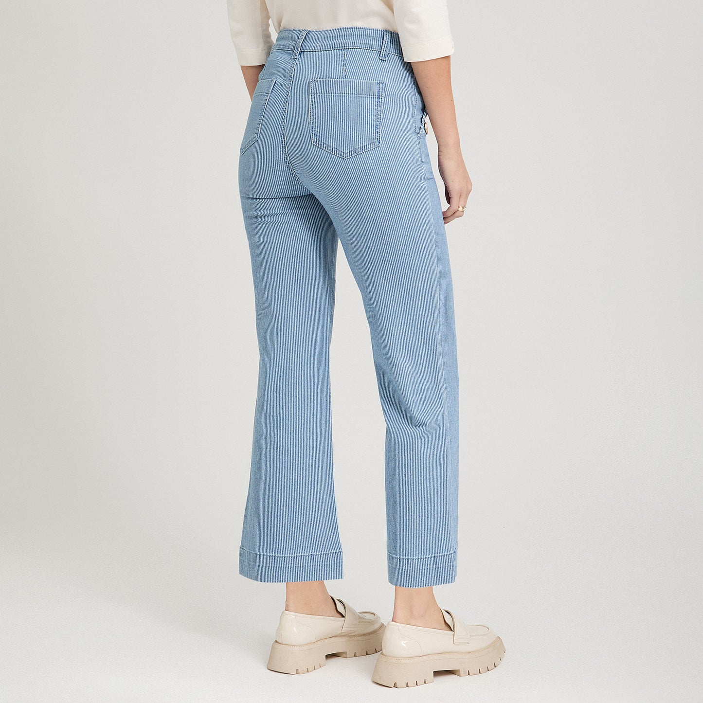 Jeans Culotte Listado con Botones Decorativos en Bolsillo Azul