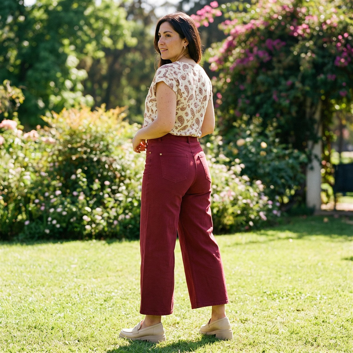 Jeans Culotte un Botón Rojo lifestyle