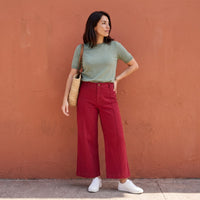Jeans Culotte un Botón Rojo lifestyle