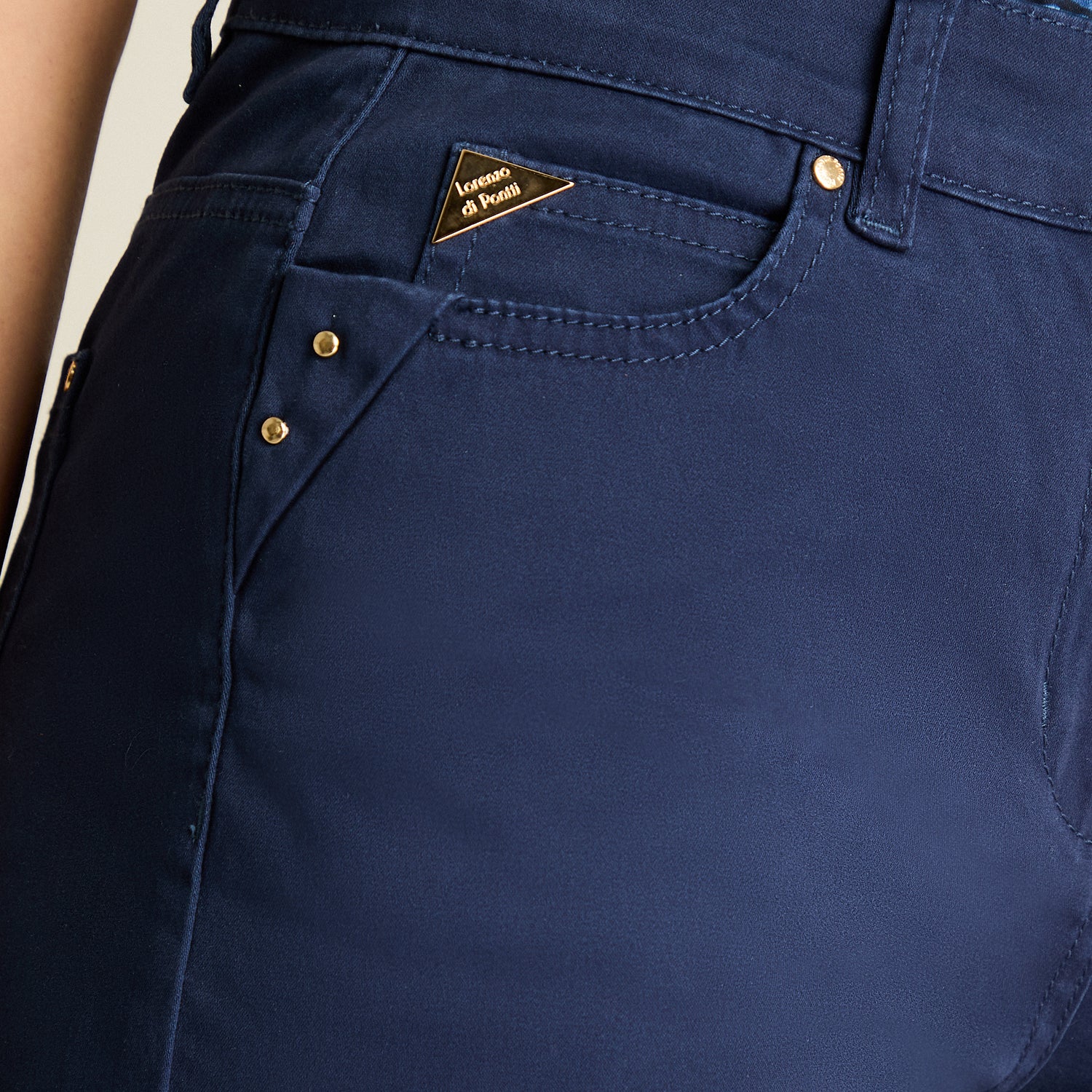 Bermuda Azul Ajustada