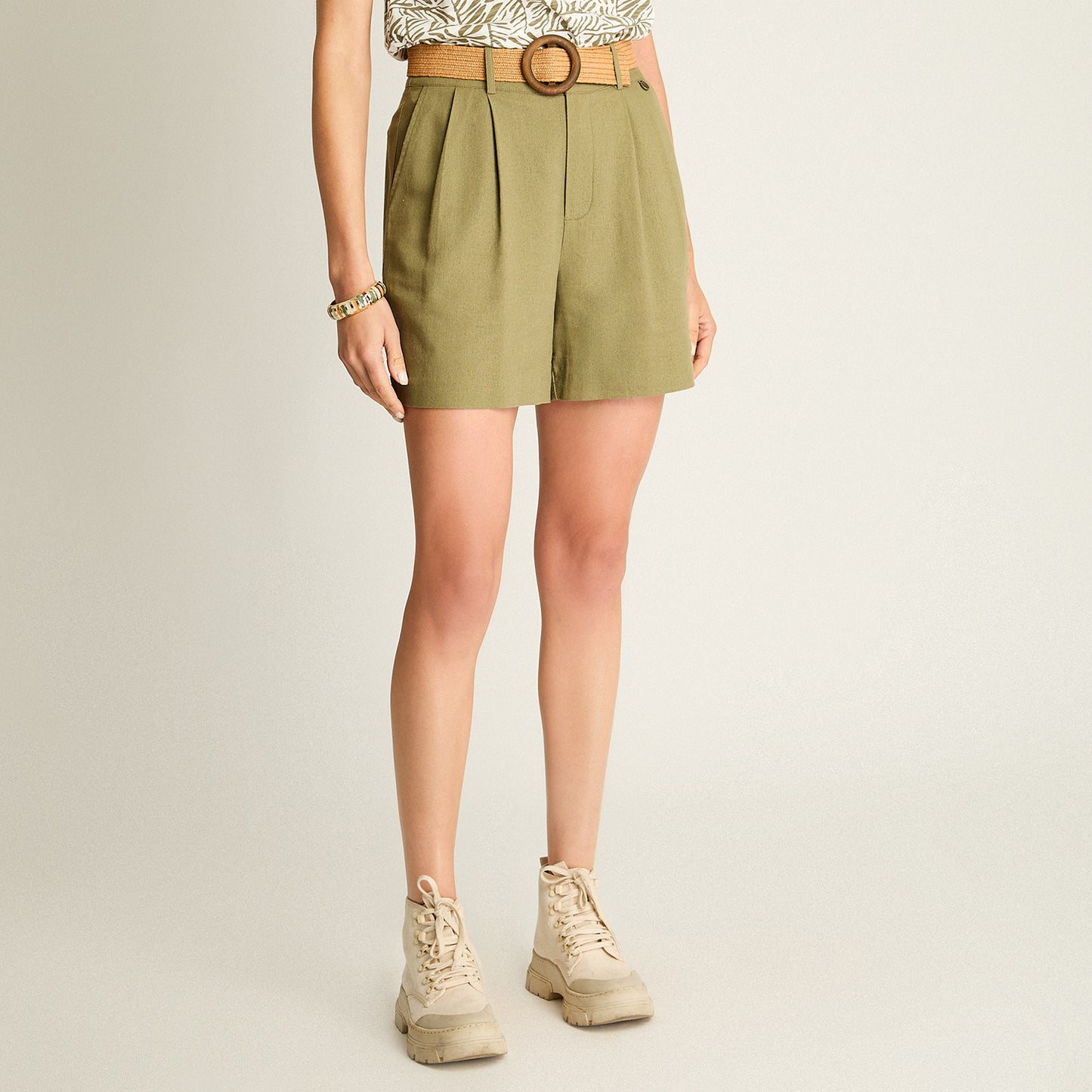 Bermuda Verde con Cinturón