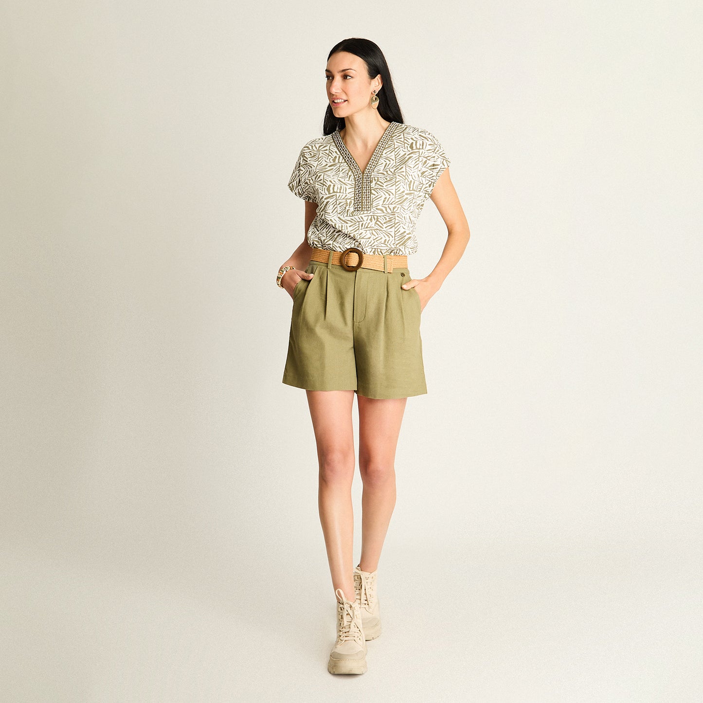 Bermuda Verde con Cinturón