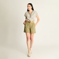 Bermuda Verde con Cinturón