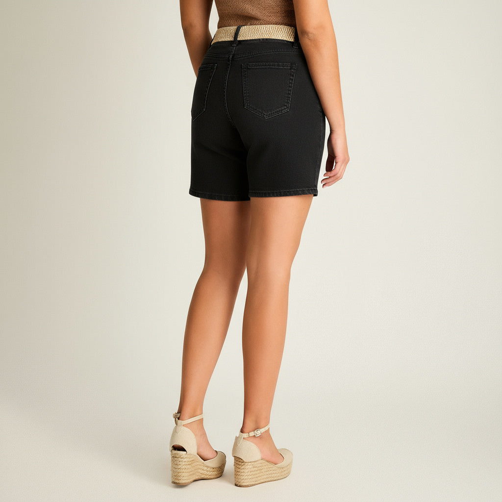 Bermuda Negro Corto Baja elasticidad Calce Normal