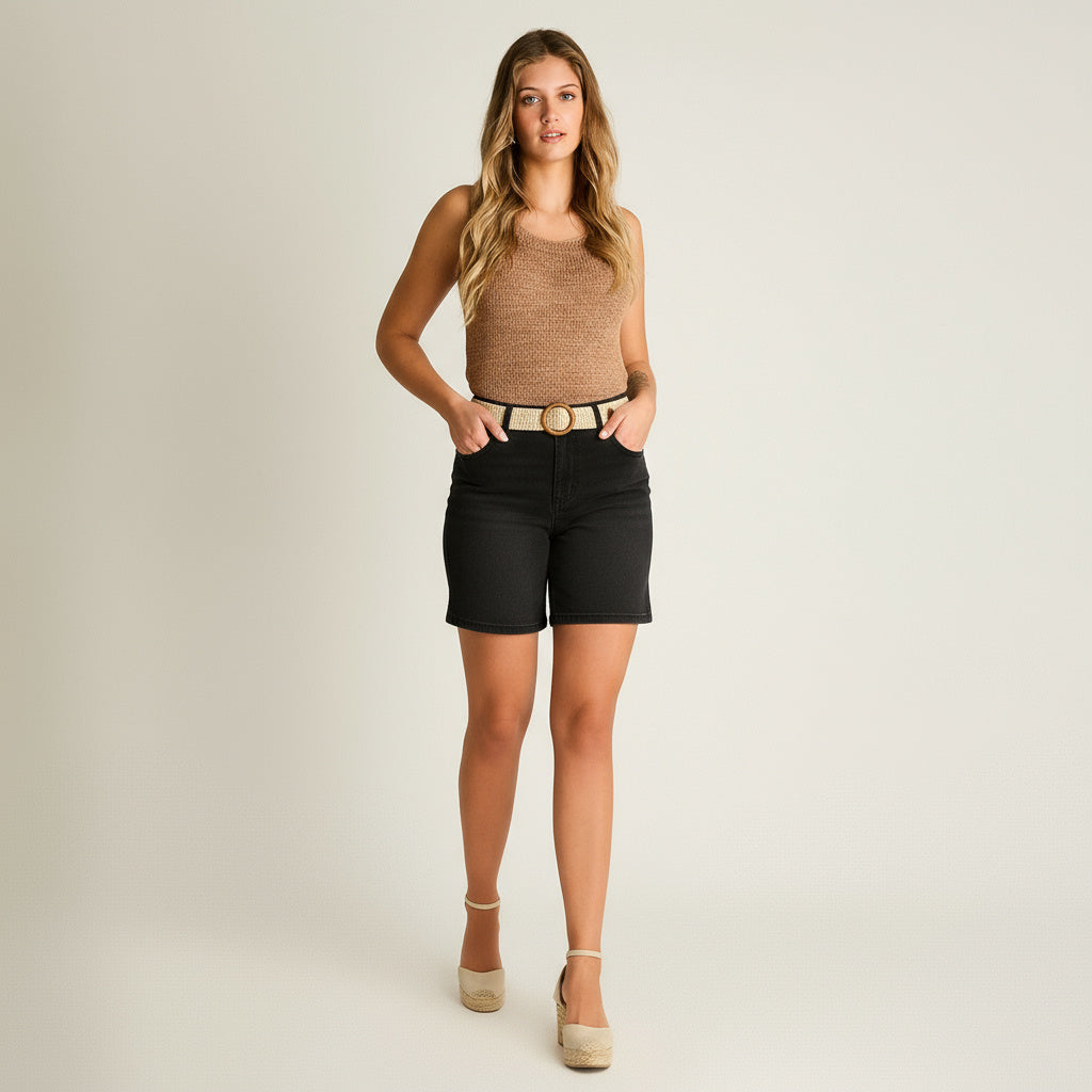 Bermuda Negro Corto Baja elasticidad Calce Normal