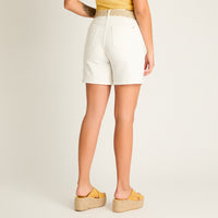 Bermuda Blanco Corto Baja elasticidad Calce Normal