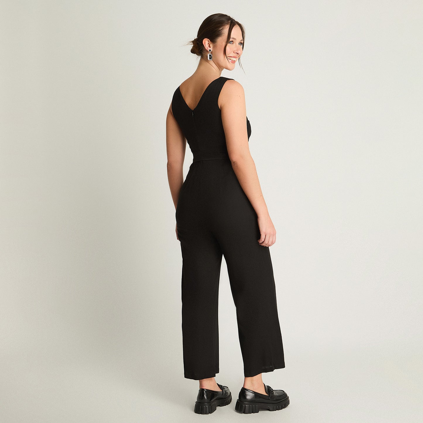 Enterito Con Lazo Y Botones Palazzo Negro Curvi