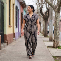 Enterito Negro Wide leg con Bolsillos lifestyle