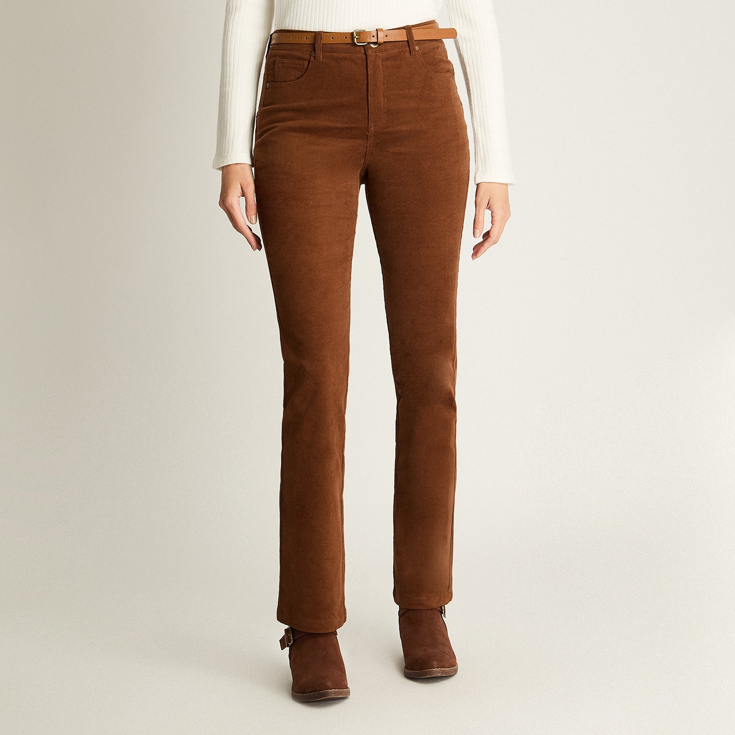 Pantalón De Cotele 5 Bolsillos Con Cinturón Café