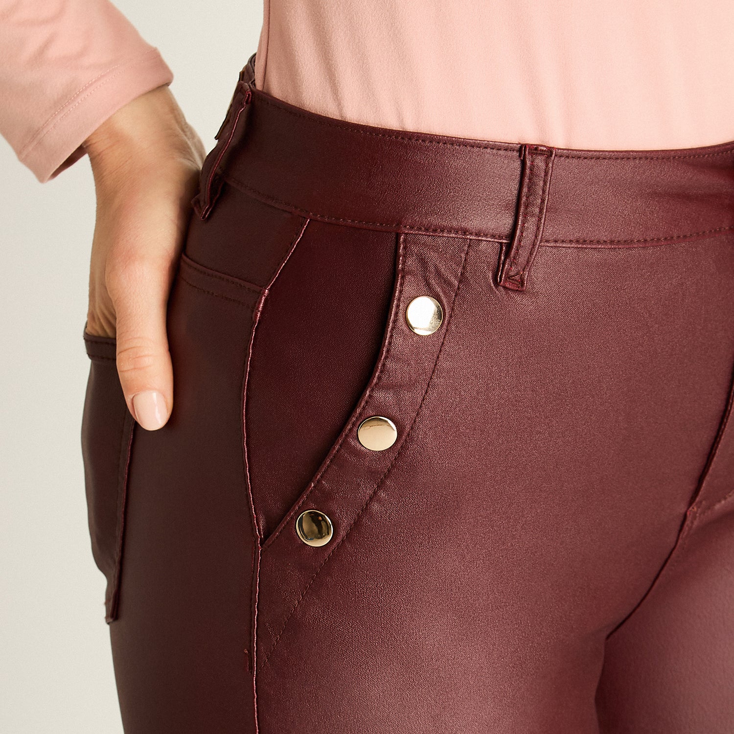 Pantalón Sport Burdeo Corte Slim