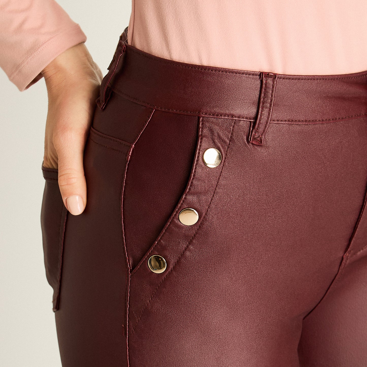 Pantalón Sport Burdeo Corte Slim