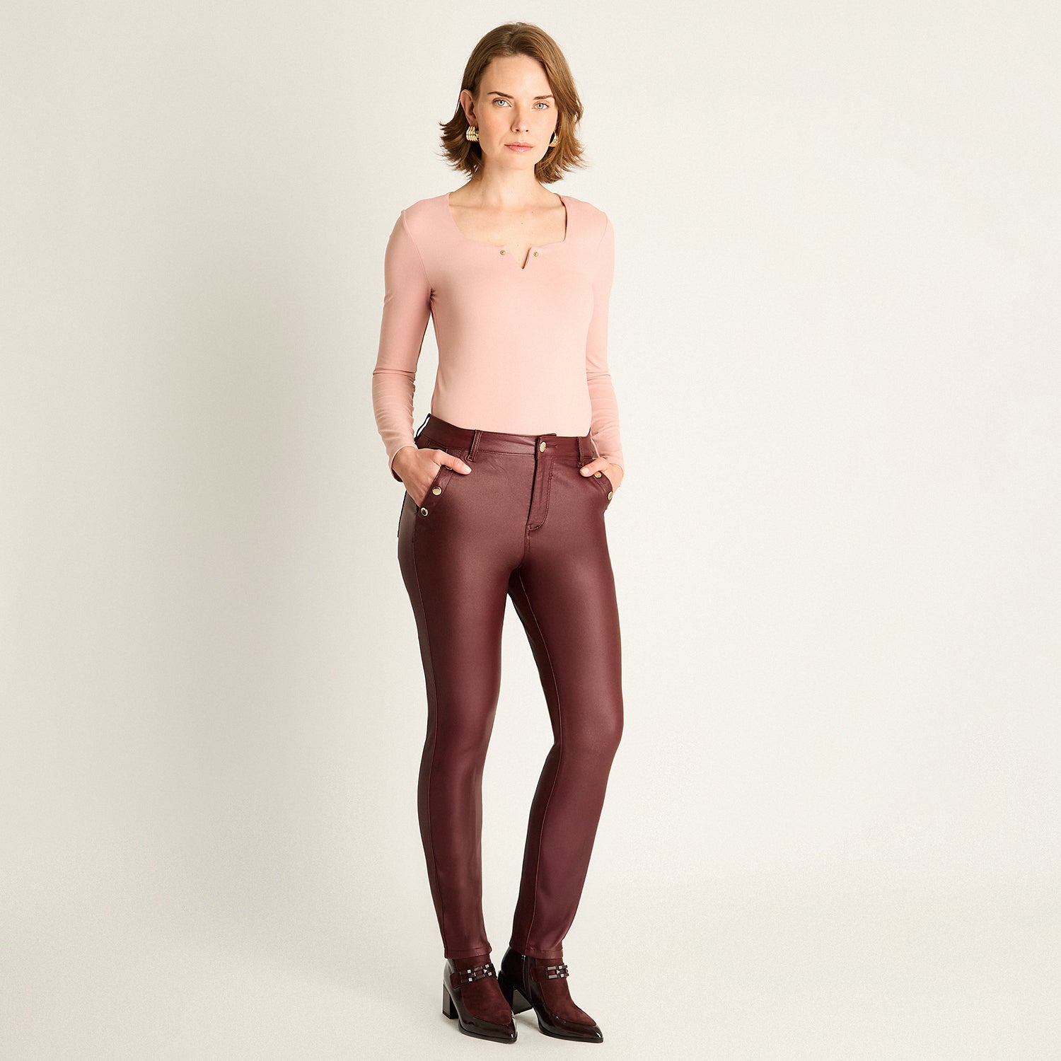 Pantalón Sport Burdeo Corte Slim