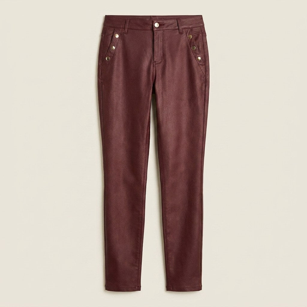 Pantalón Sport Burdeo Corte Slim en plano