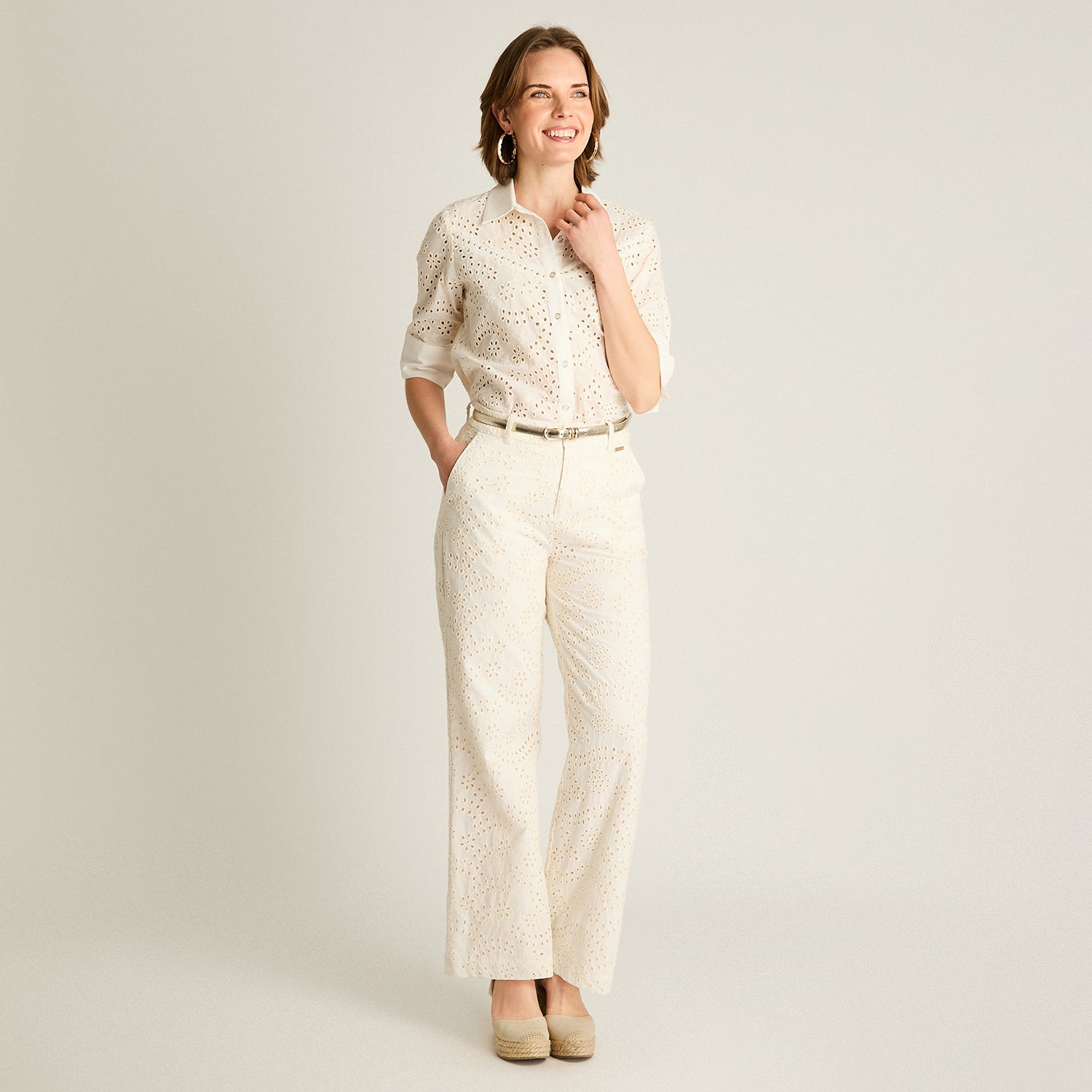 Pantalon Broderie Crudo Recto con Cinturón