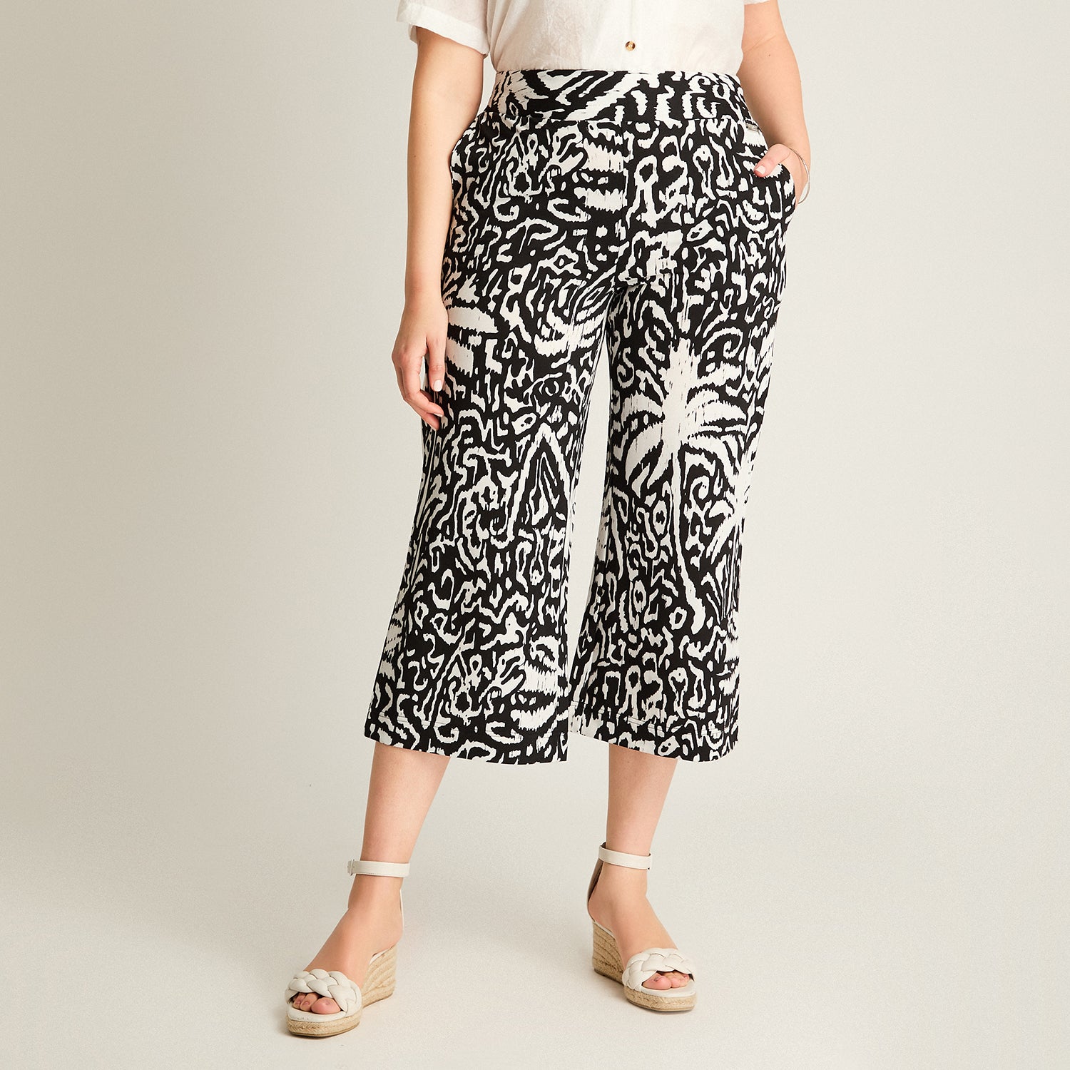 Pantalon Sport Negro Culotte Elasticidad Media Calce Holgado