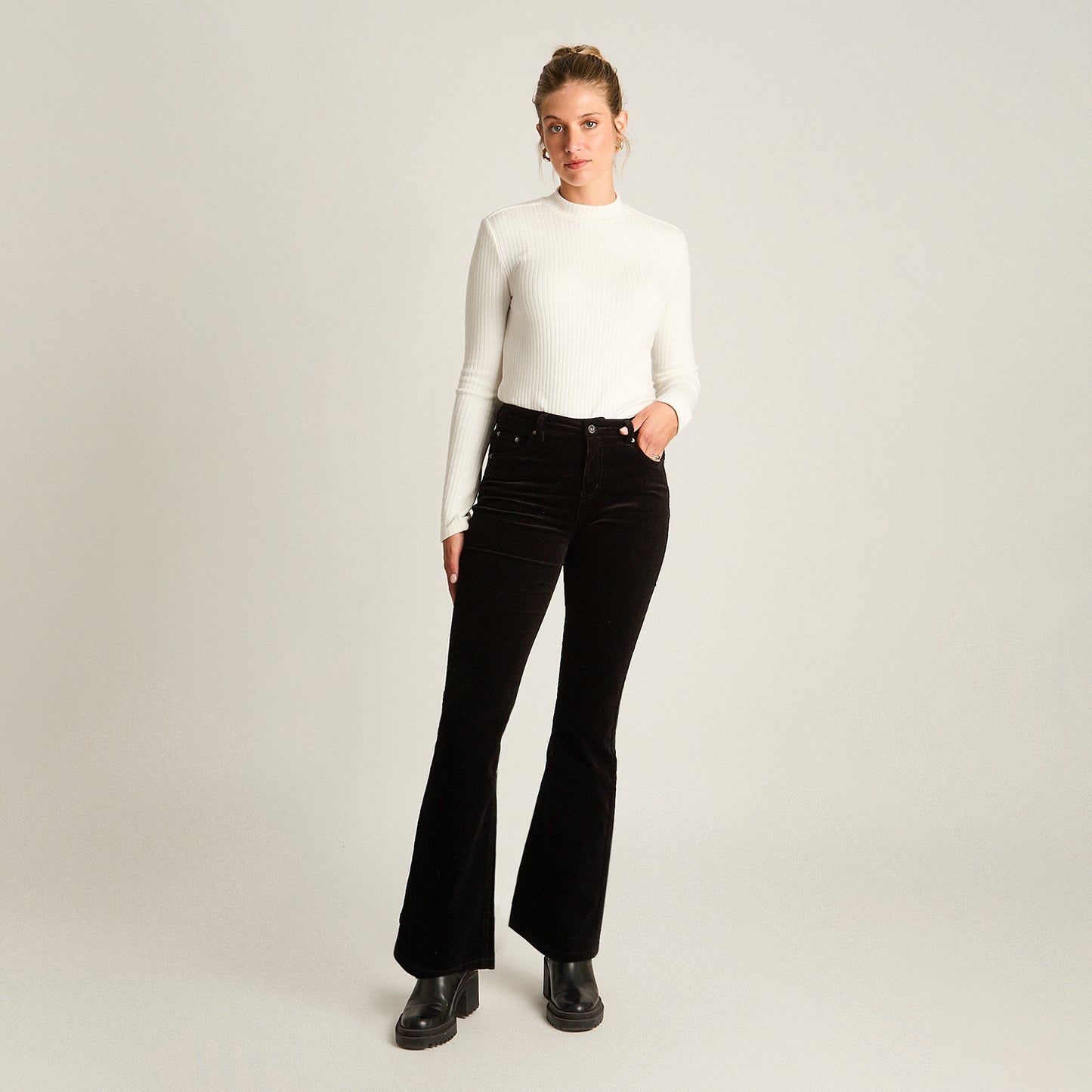 Pantalon Sport Negro Elasticidad Media Sin Forro Calce Normal Tela Punto