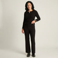 Pantalón Negro Flare Tejido en modelo plus size