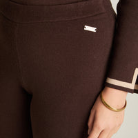 Pantalon Sport Cafe Elasticidad Media Sin Forro Calce Normal Tela Tejido