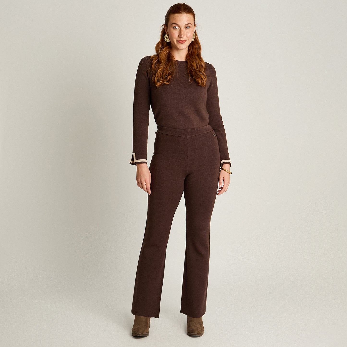 Pantalon Sport Cafe Elasticidad Media Sin Forro Calce Normal Tela Tejido